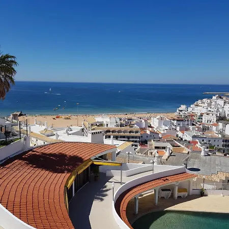 Magnificent View Of The Ocean Under Albufeira's Sun Apartment